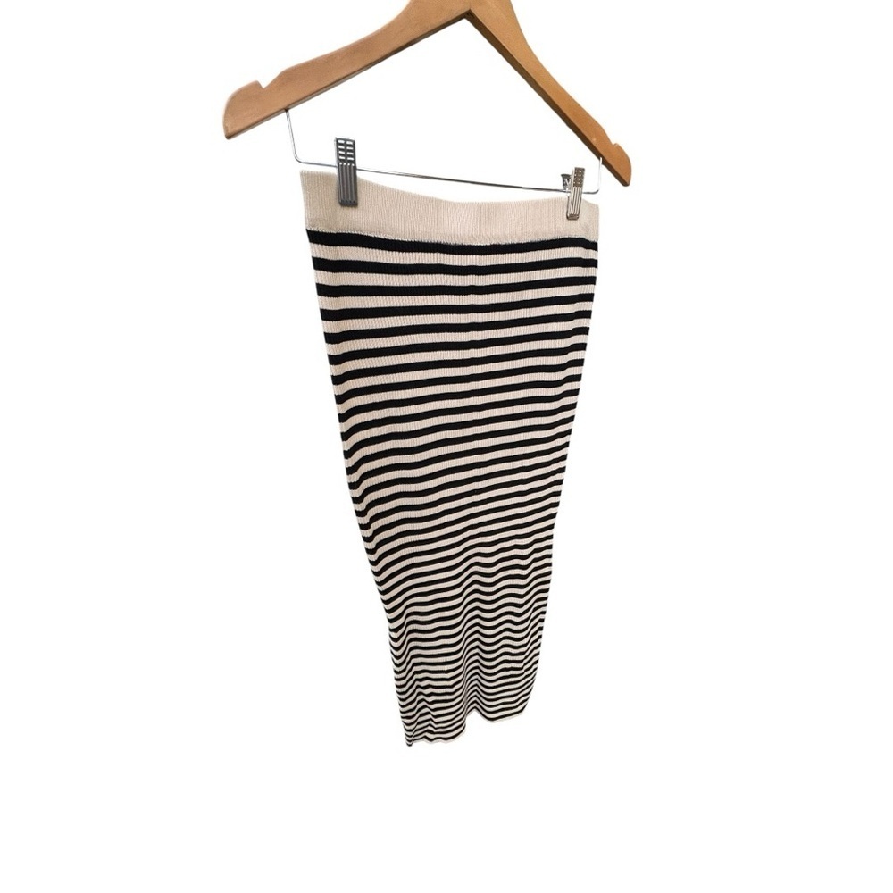 Stitch and Feather NWT Striped Black and Tan Knit Skirt I Size: M - Picture 7 of 7